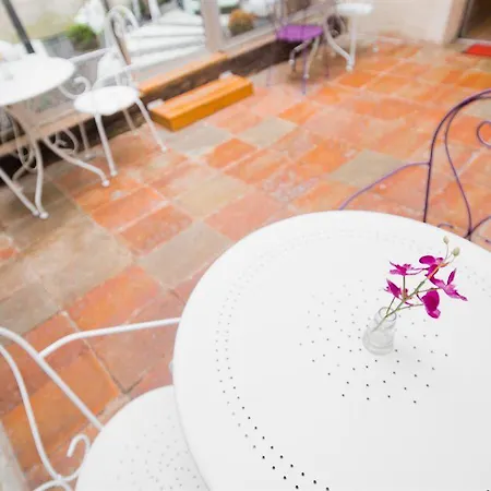 Patio Wilson Отель